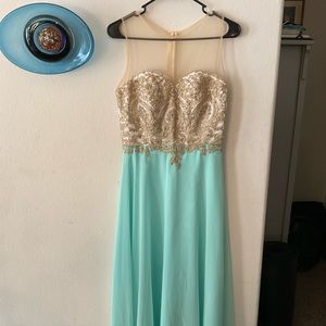 Stunning size 5/6 womens dress